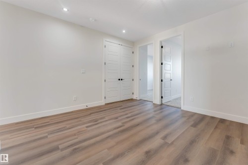 7023 177 Avenue Nw, Edmonton, AB 
