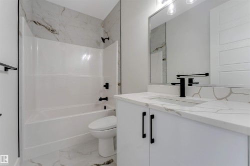 7023 177 Avenue Nw, Edmonton, AB 