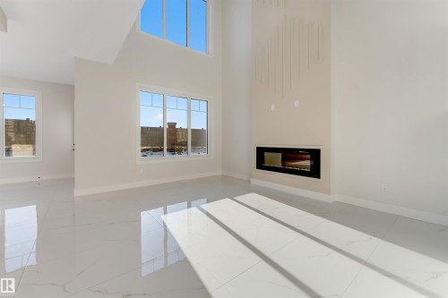 7023 177 Avenue Nw, Edmonton, AB 