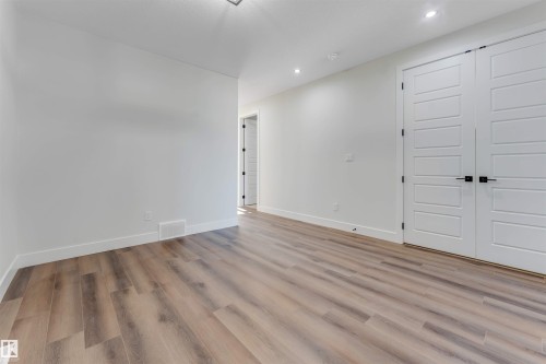 7156 177 Avenue Nw, Edmonton, AB 