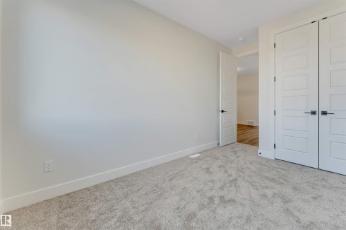 7156 177 Avenue Nw, Edmonton, AB 