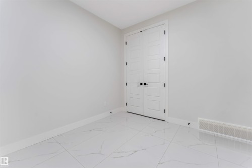7156 177 Avenue Nw, Edmonton, AB 