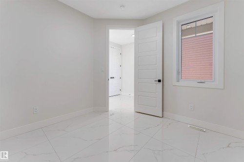 7156 177 Avenue Nw, Edmonton, AB 