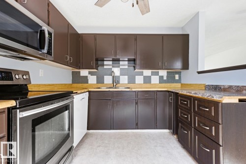 6 Lundy Park Road, Stony Plain, AB 