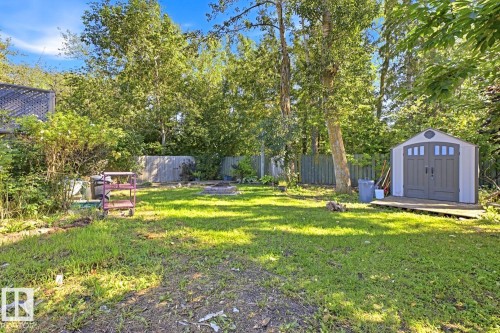 6 Lundy Park Road, Stony Plain, AB 