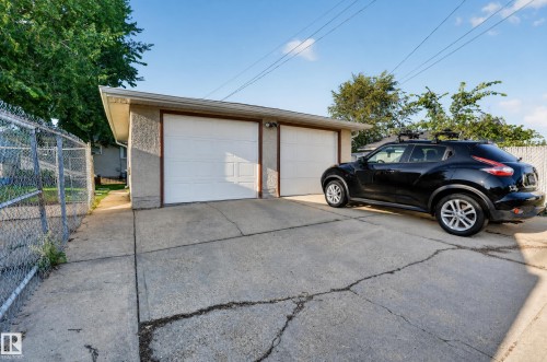 7503 135A Avenue Nw, Edmonton, AB 