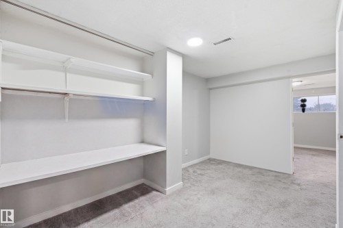 5303 21 Avenue Nw, Edmonton, AB - Indoor
