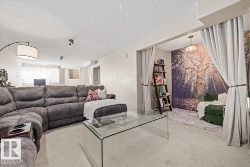 4004 53, Beaumont, AB 