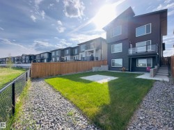 17315 68 Street NW Edmonton, AB T5Z 0W4