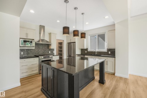 2288 Warry Loop Sw, Edmonton, AB 