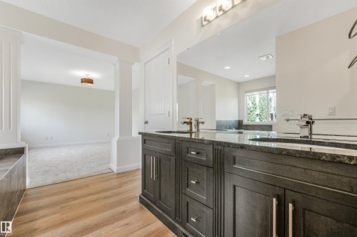 2288 Warry Loop Sw, Edmonton, AB 