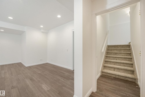 2288 Warry Loop Sw, Edmonton, AB 