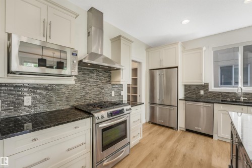 2288 Warry Loop Sw, Edmonton, AB 