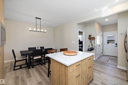 7208 78 Avenue Nw, Edmonton, AB 