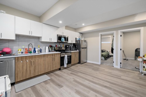7208 78 Avenue Nw, Edmonton, AB 