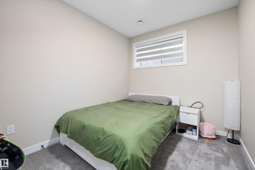 7208 78 Avenue Nw, Edmonton, AB 