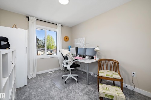 7208 78 Avenue Nw, Edmonton, AB 