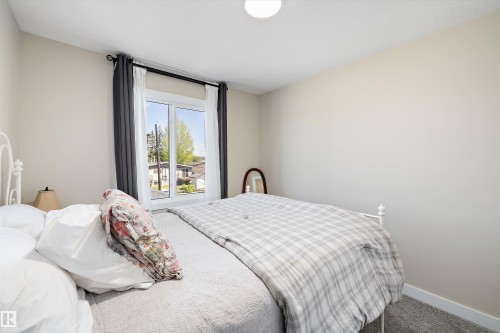 7208 78 Avenue Nw, Edmonton, AB 