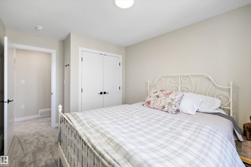 7208 78 Avenue Nw, Edmonton, AB 