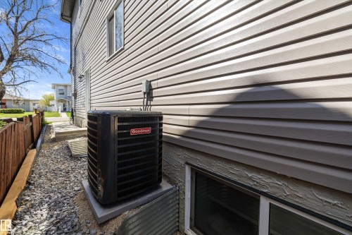7208 78 Avenue Nw, Edmonton, AB 