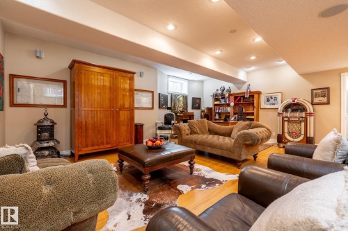 10834 125 Street Nw, Edmonton, AB 