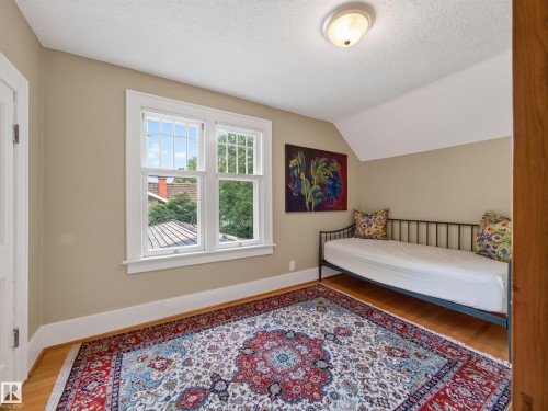 11108 64 Street Nw, Edmonton, AB - Indoor