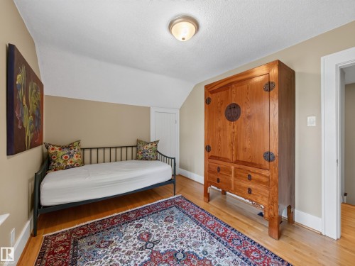 11108 64 Street Nw, Edmonton, AB - Indoor Photo Showing Bedroom