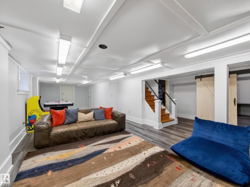 11108 64 Street Nw, Edmonton, AB - Indoor