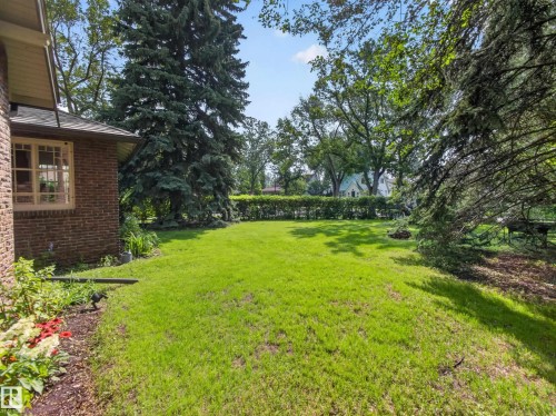 11108 64 Street Nw, Edmonton, AB - Outdoor