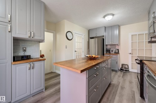 8819 142 Street Nw, Edmonton, AB 