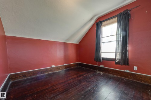 10747 University Avenue Nw, Edmonton, AB 