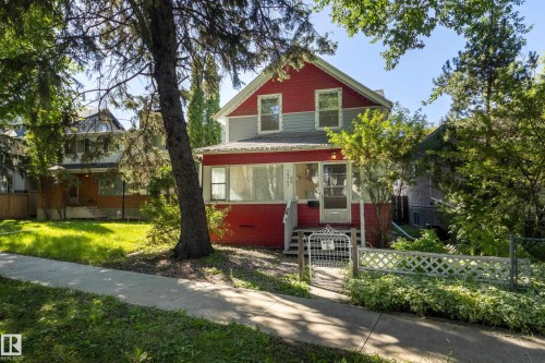 10747 University Avenue Nw, Edmonton, AB 