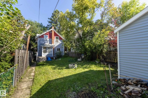 10747 University Avenue Nw, Edmonton, AB 