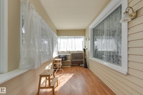 10747 University Avenue Nw, Edmonton, AB 