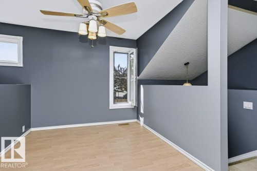 3633 44 Avenue Nw, Edmonton, AB 