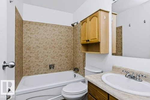 3633 44 Avenue Nw, Edmonton, AB 