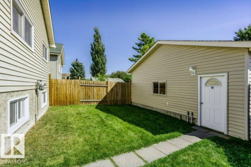 3633 44 Avenue Nw, Edmonton, AB 