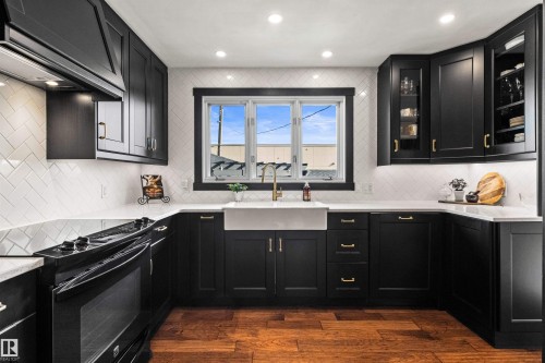 7308 100 Avenue Nw, Edmonton, AB 