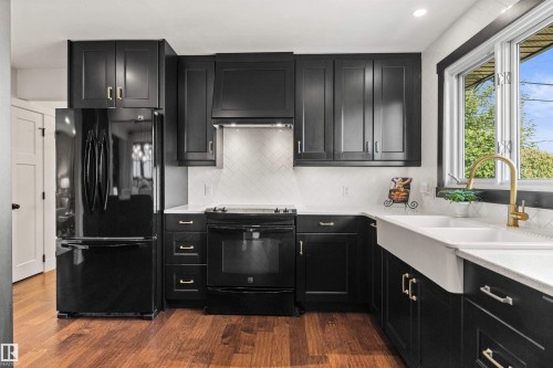 7308 100 Avenue Nw, Edmonton, AB 
