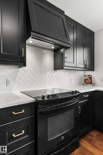 7308 100 Avenue Nw, Edmonton, AB 