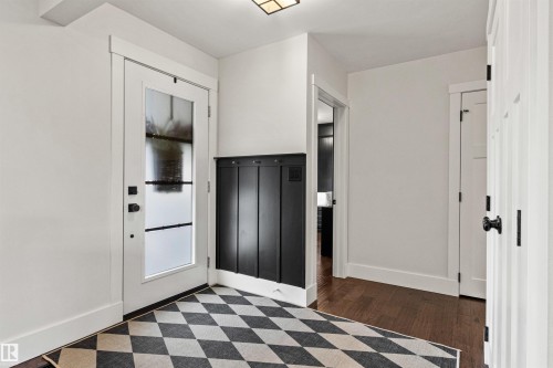 7308 100 Avenue Nw, Edmonton, AB 