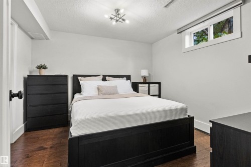7308 100 Avenue Nw, Edmonton, AB 