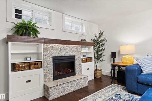 7308 100 Avenue Nw, Edmonton, AB 