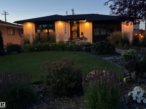 7308 100 Avenue Nw, Edmonton, AB 