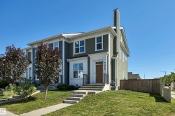2605 MAPLE Way NW  Edmonton, AB T6T 2K1