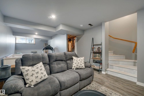 2605 Maple Way Nw, Edmonton, AB 