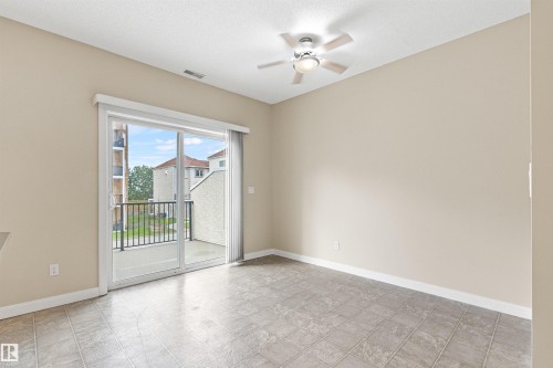 #39 13825 155 Av Nw, Edmonton, AB - Indoor Photo Showing Other Room