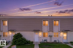 186 CORNELL Crest NW  Edmonton, AB T5C 3C3