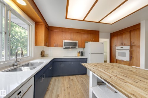 77 Beacon Crescent, St. Albert, AB 