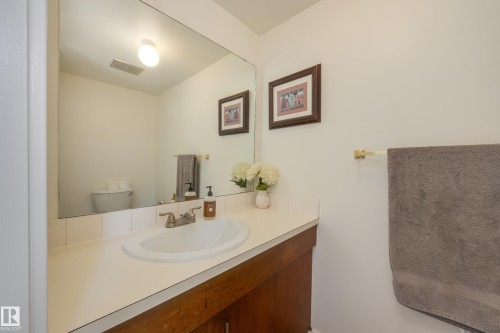 77 Beacon Crescent, St. Albert, AB 